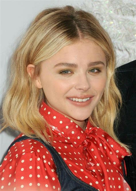 chloe grace moretz unsmiling